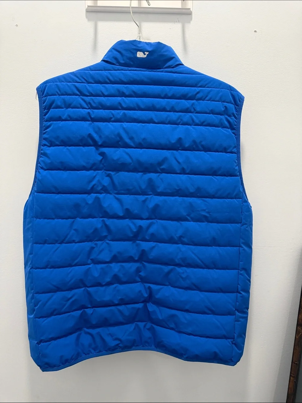 Vineyard Vines sleek quilted